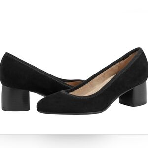 Earth Women's Black Suede Pumps
